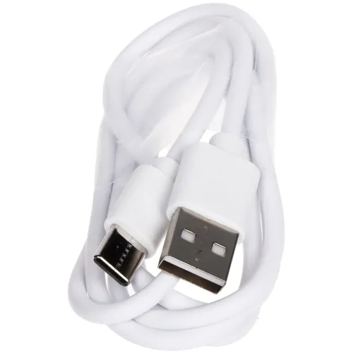 Biały kabel USB z końcówkami USB-A i USB-C, zwinięty w pętlę. Kabel jest zaprezentowany na białym tle.