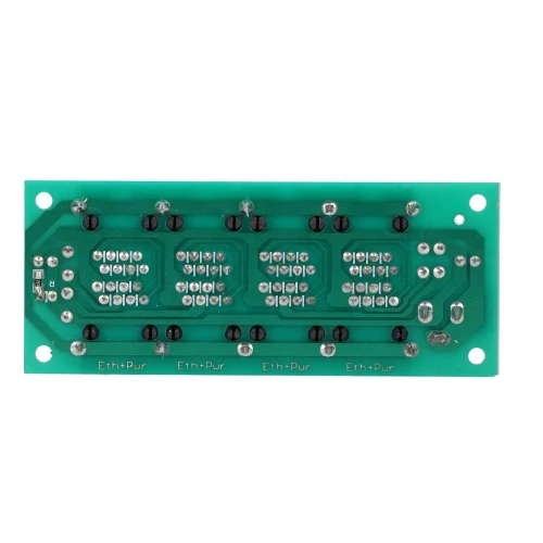 Zdjęcie przedstawia zieloną płytkę drukowaną z widocznymi ścieżkami i punktami lutowniczymi. Na dolnej krawędzi płytki znajdują się oznaczenia "Eth+Pur".