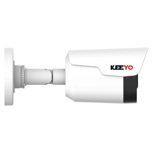 Biała kamera monitoringu z logo "KEEYO" na obudowie, zamontowana na ściennym uchwycie. Kamera ma cylindryczny kształt i nowoczesny design.