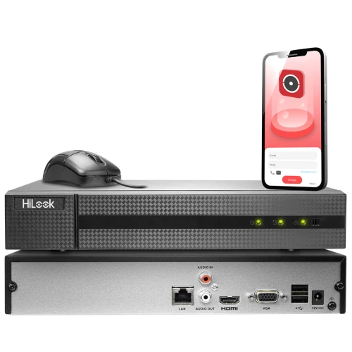 Na zdjęciu znajduje się rejestrator HiLook z myszką na górze, a obok niego smartfon z aplikacją do monitoringu. Rejestrator posiada różne porty z tyłu, w tym HDMI, VGA, USB i LAN.