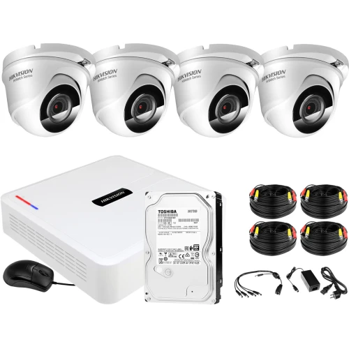 Zestaw monitoringu Hikvision składa się z czterech kamer kopułkowych, rejestratora, dysku twardego Toshiba oraz akcesoriów montażowych. Kamery mają biały kolor i kompaktowy design, a rejestrator jest wyposażony w myszkę i kable połączeniowe.