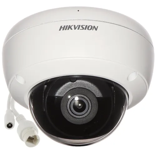 Wandaloodporna kamera IP Hikvision DS-2CD2143G2-IU z obiektywem 2.8 mm i technologią AcuSense, oferująca rozdzielczość 4 MP. Kamera ma białą obudowę kopułkową z widocznym logo Hikvision oraz złączem kablowym.