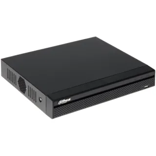 Czarny rejestrator IP Dahua NVR4116HS-4KS3 z widocznym logo na przednim panelu. Urządzenie ma prostokątny kształt z perforowanym frontem i portem USB.