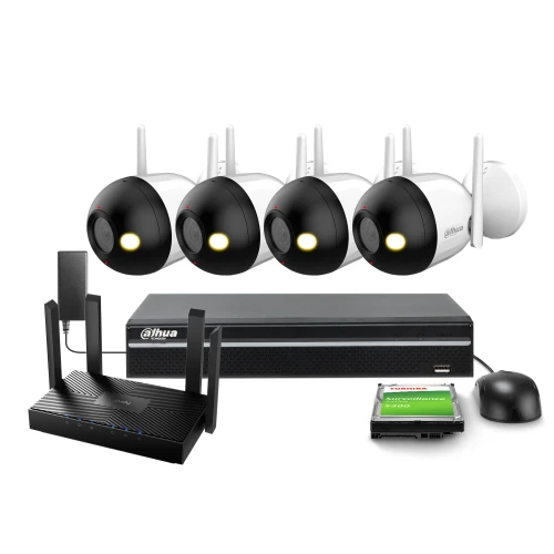 Zestaw do monitoringu składający się z czterech kamer Wi-Fi, rejestratora, routera, dysku twardego i myszki. Kamery mają czarno-białą obudowę i są wyposażone w anteny do bezprzewodowej komunikacji.
