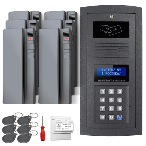 Zestaw domofonowy cyfrowy składający się z panelu z klawiaturą numeryczną i wyświetlaczem, kilku słuchawek domofonowych oraz breloków zbliżeniowych. W zestawie znajduje się również śrubokręt i moduł elektroniczny.